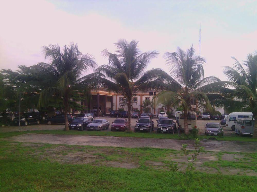 Tiffany Hotel And Towers Imogwu-Agwa Kültér fotó
